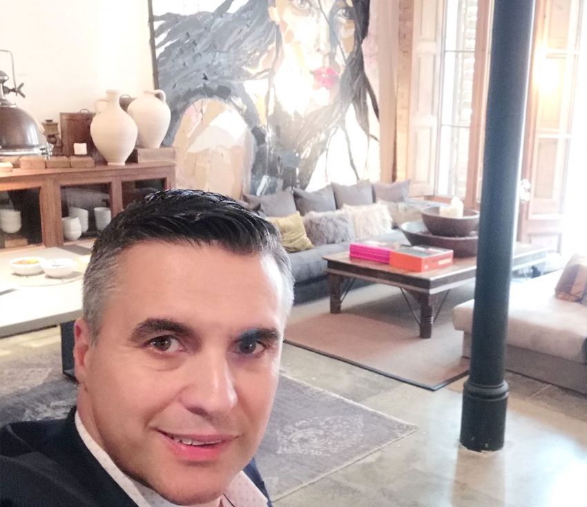 Dr. Hernán Castilla Dr. Hernán Castilla